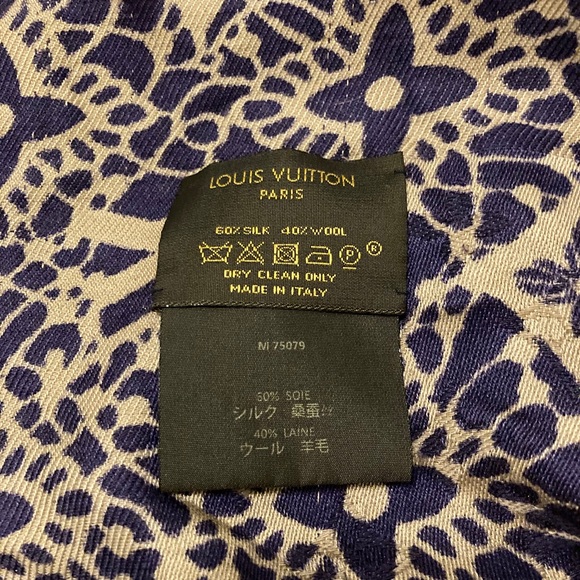 Louis Vuitton Shawl - Picture 2 of 5
